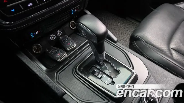 KG_Mobility_Ssangyong Rexton Новый Rexton Sport Khan Дизель 2.2 4WD — Фото автомобиля 9