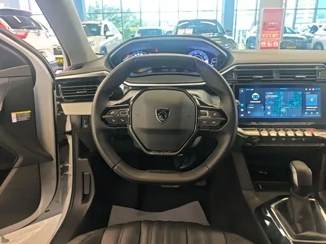 Peugeot 408 — Фото автомобиля 10