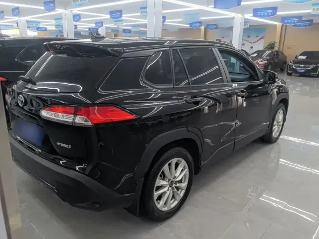 Toyota Corolla Cross — Фото автомобиля 6