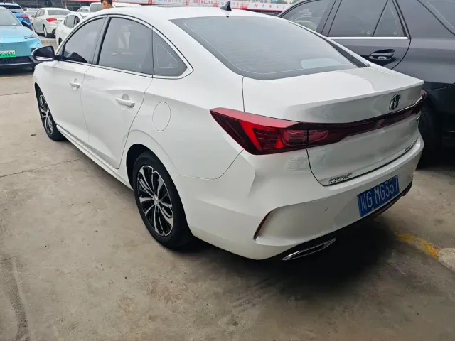 Changan Eado — Фото автомобиля 14