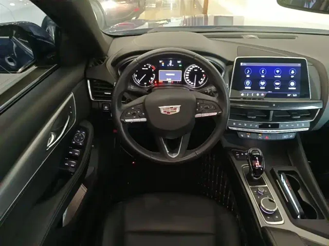 Cadillac CT5 — Фото автомобиля 10