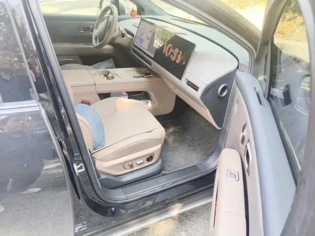 Li Auto i6 — Фото автомобиля 13