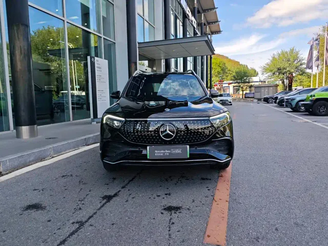 Mercedes-Benz EQB — Фото автомобиля 7
