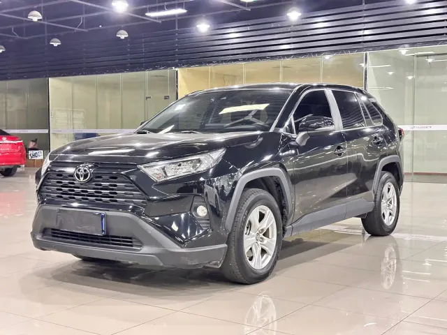Фотография автомобиля — Toyota RAV4