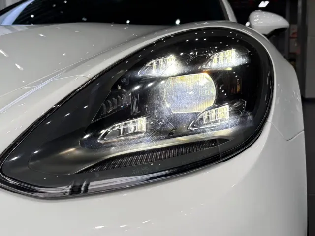 Porsche Panamera — Фото автомобиля 8