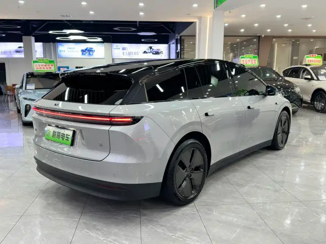 Li Auto i6 — Фото автомобиля 17