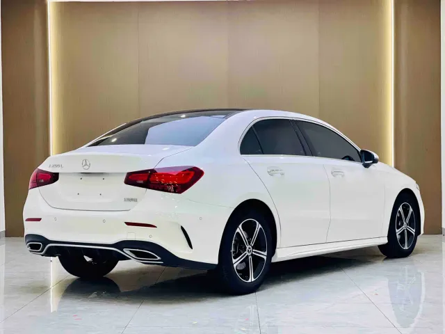 Mercedes-Benz A-Class — Фото автомобиля 3