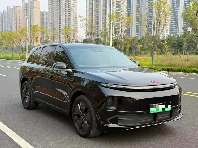 Li Auto L6 — Фото автомобиля 3