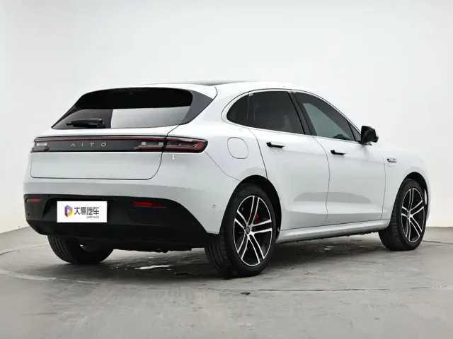 Aito M5 — Фото автомобиля 3