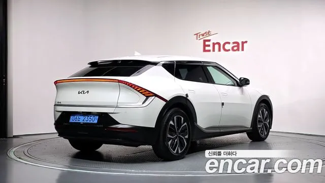 Kia EV6 — Фото автомобиля 2