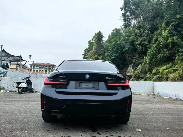 BMW 3 Series — Фото автомобиля 14