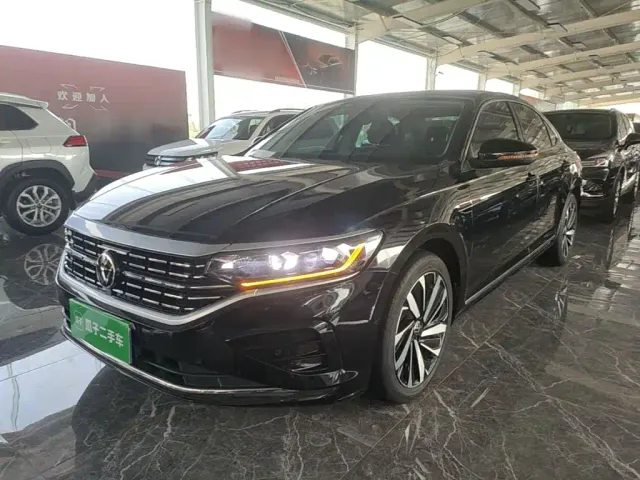 Фотография автомобиля — Volkswagen Passat