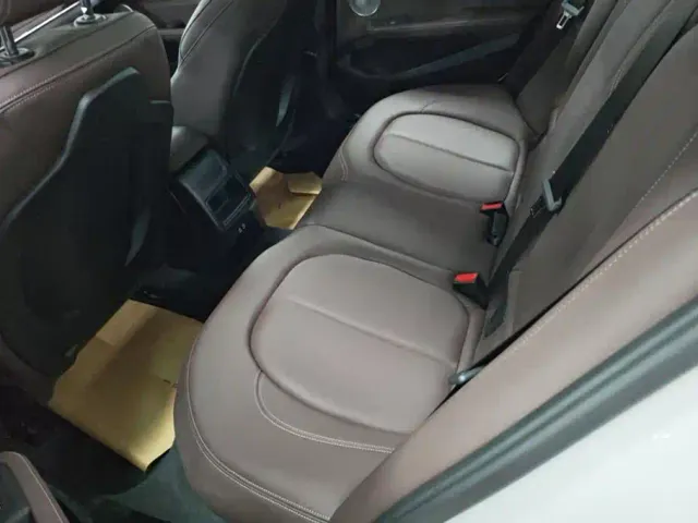 BMW 1 Series — Фото автомобиля 11