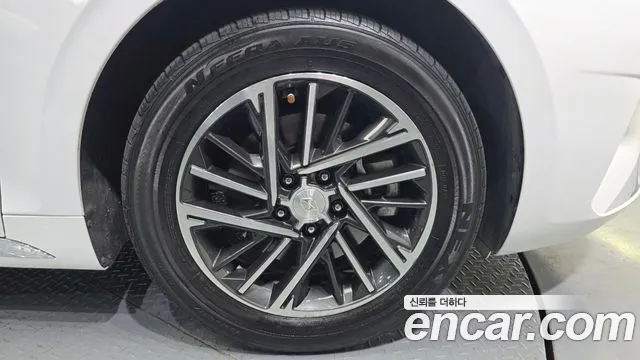 Hyundai Grandeur Новый Grandeur IG 3.0 LPi (Такси) — Фото автомобиля 21