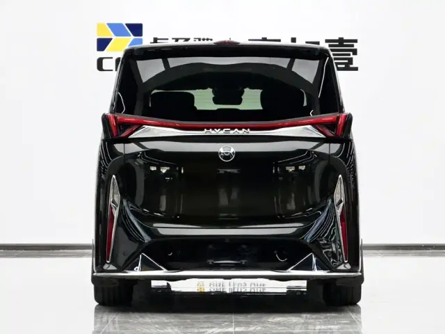 Hycan V09 — Фото автомобиля 5