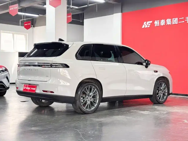 Leapmotor C10 — Фото автомобиля 9