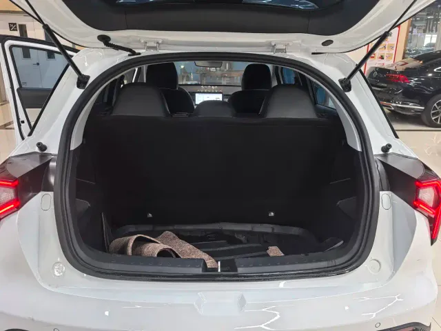 Geely Geometry E Firefly — Фото автомобиля 13