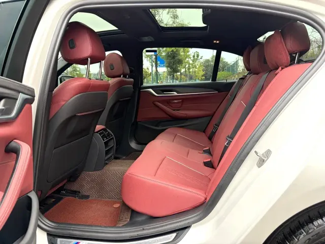 BMW 5 Series — Фото автомобиля 7