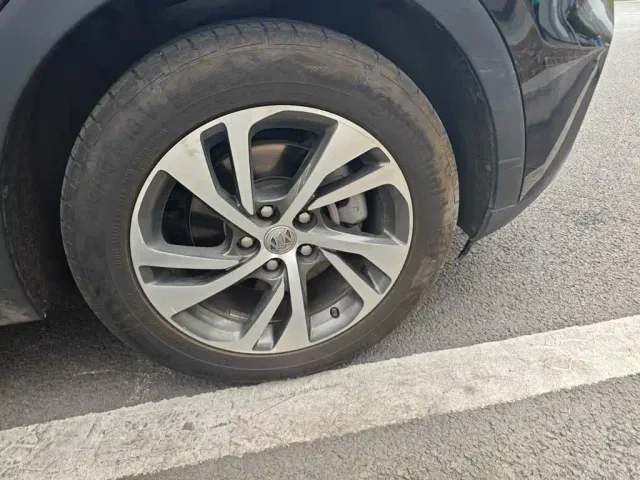Buick Envision S — Фото автомобиля 8