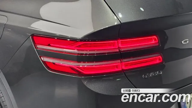 Genesis GV80 — Фото автомобиля 8