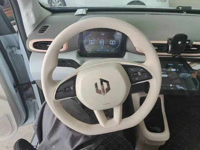 Leapmotor T03 — Фото автомобиля 10