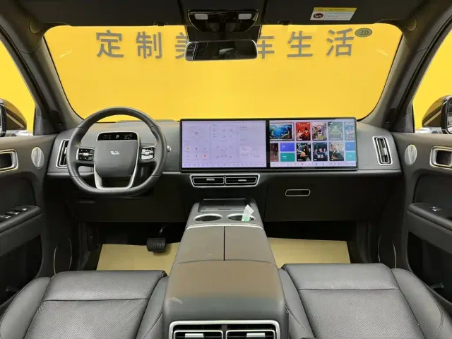 Li Auto L7 — Фото автомобиля 10