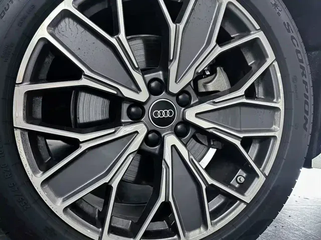 Audi Q5L — Фото автомобиля 22