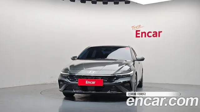 Hyundai Avante CN7 — Фото автомобиля 3