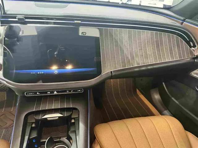 Mercedes-Benz E-Class — Фото автомобиля 10