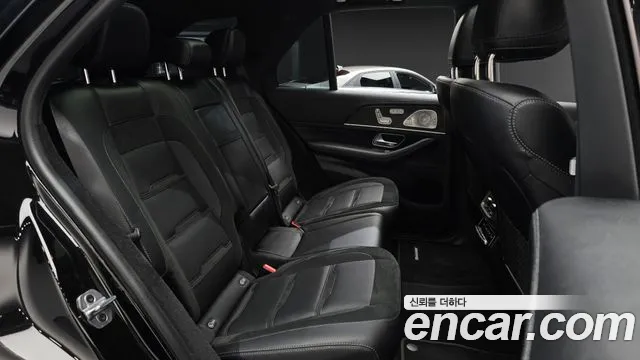 Mercedes-Benz GLE-Class — Фото автомобиля 9