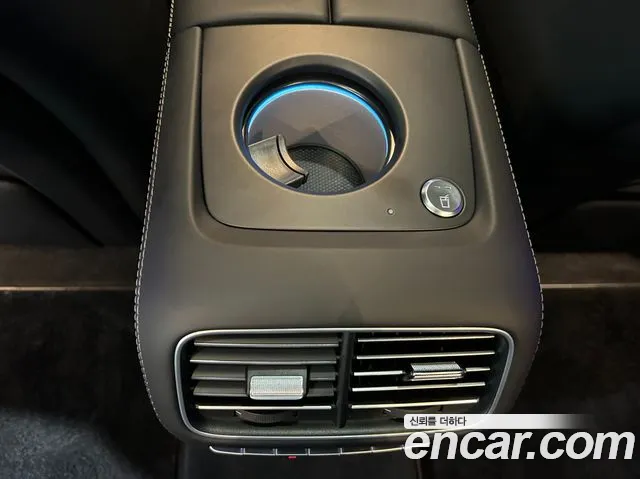 Mercedes-Benz GLS-Class — Фото автомобиля 19