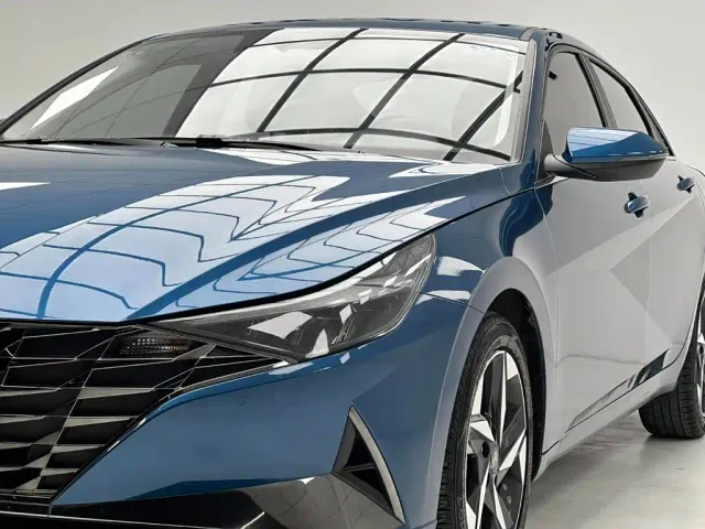 Hyundai Elantra — Фото автомобиля 4