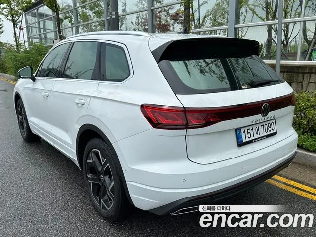 Volkswagen Touareg 3rd Gen — Фото автомобиля 4