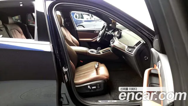BMW X6 xDrive40i M Sport — Фото автомобиля 11