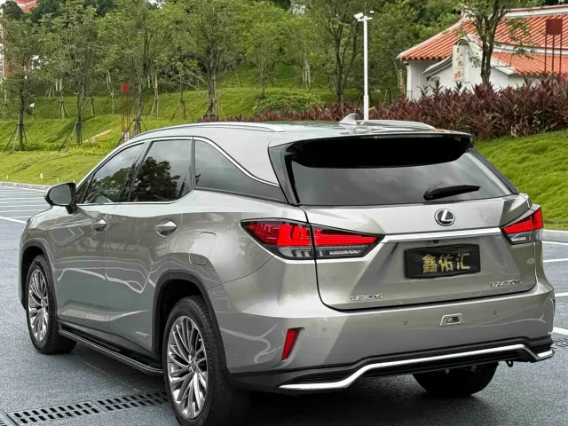 Lexus RX — Фото автомобиля 9