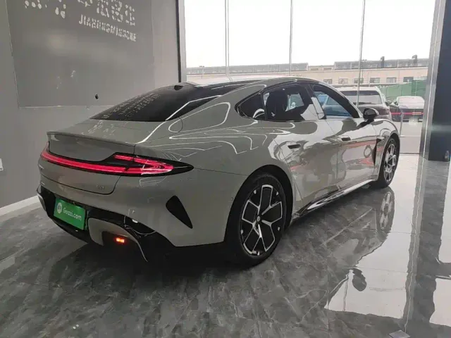 Xiaomi SU7 — Фото автомобиля 6