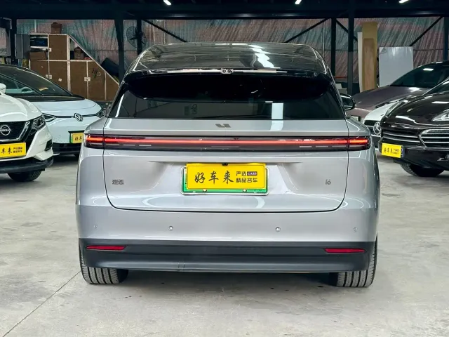 Li Auto i6 — Фото автомобиля 5