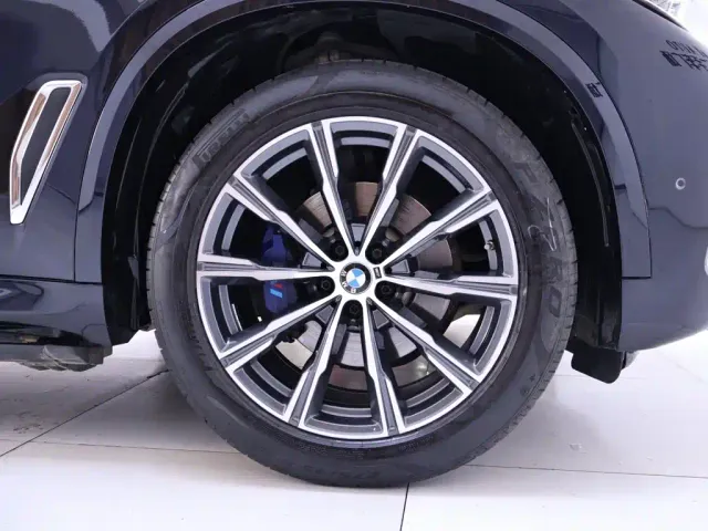 BMW X5 — Фото автомобиля 6