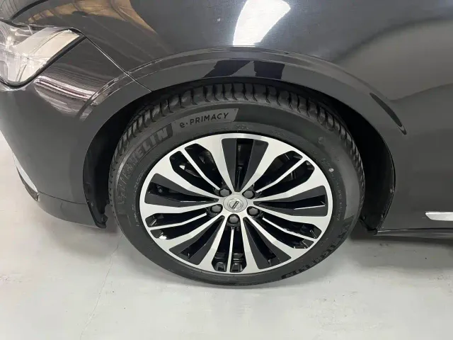 Volvo S90 — Фото автомобиля 17