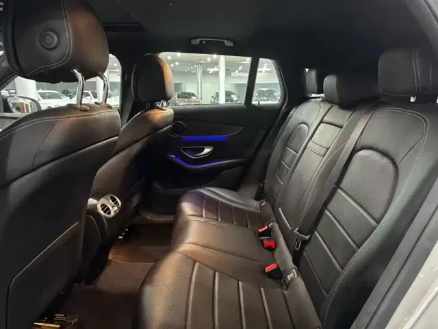 Mercedes-Benz EQC — Фото автомобиля 14