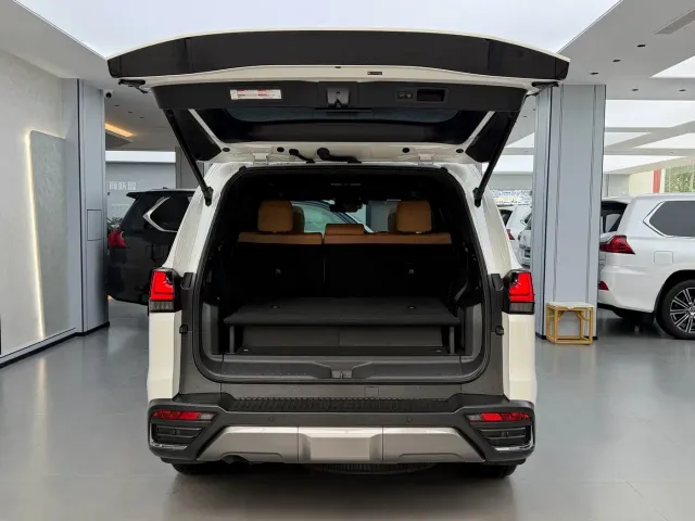 Lexus Lexus LX 2025 700h Leading Edition — Фото автомобиля 23