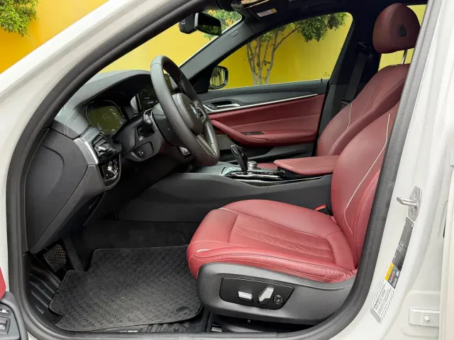 BMW 5 Series — Фото автомобиля 10