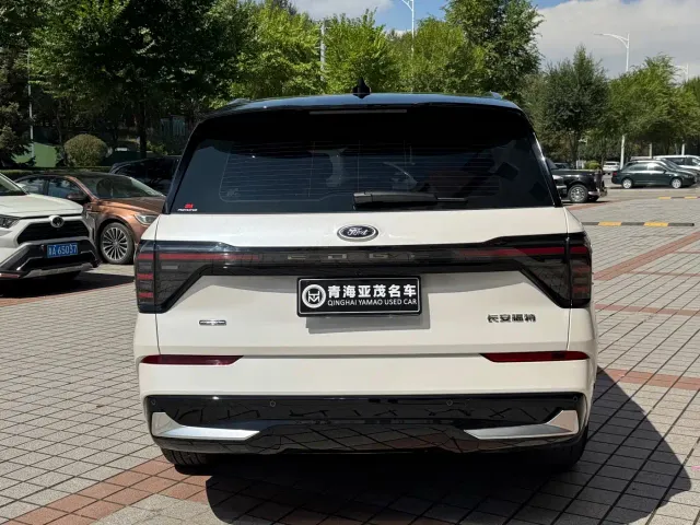 Ford Edge — Фото автомобиля 16