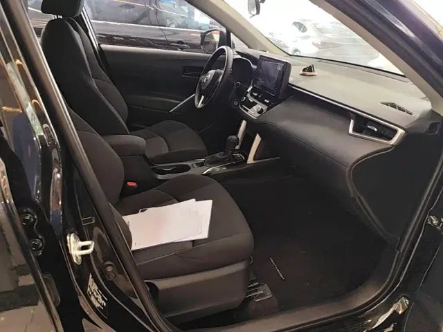 Toyota Frontlander 2022 2.0L CVT Elite — Фото автомобиля 24