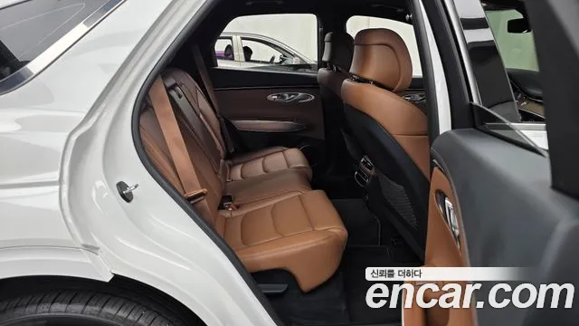 Genesis GV70 2.5T Бензин 2WD — Фото автомобиля 12