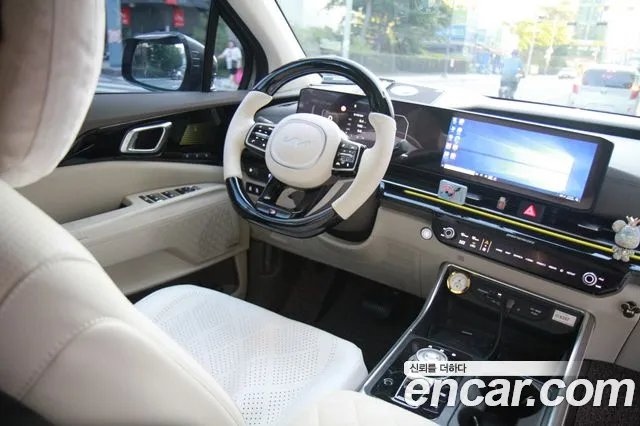 Kia Carnival Generation 4 — Фото автомобиля 7