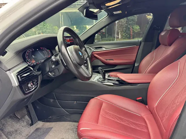 BMW 5 Series — Фото автомобиля 14