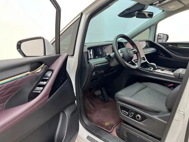 GAC Trumpchi M8 — Фото автомобиля 5