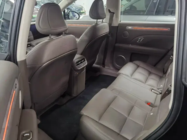 IM Motors LS6 — Фото автомобиля 4