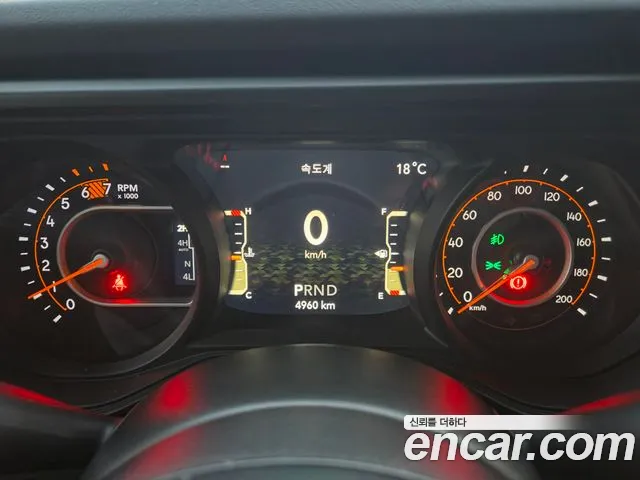Jeep Wrangler — Фото автомобиля 8